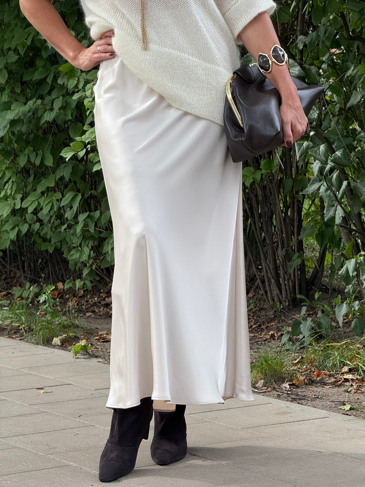 Premium satīna slip svārki bēšā tonī