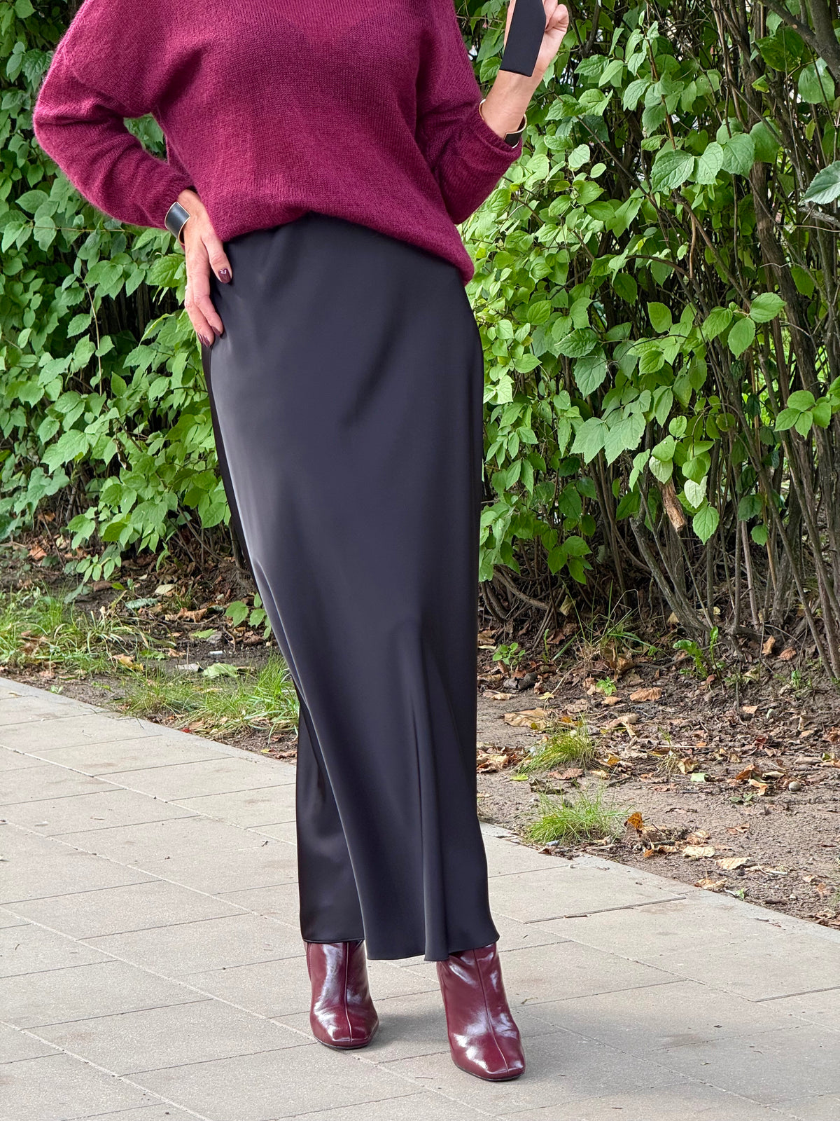Melni slip svārki