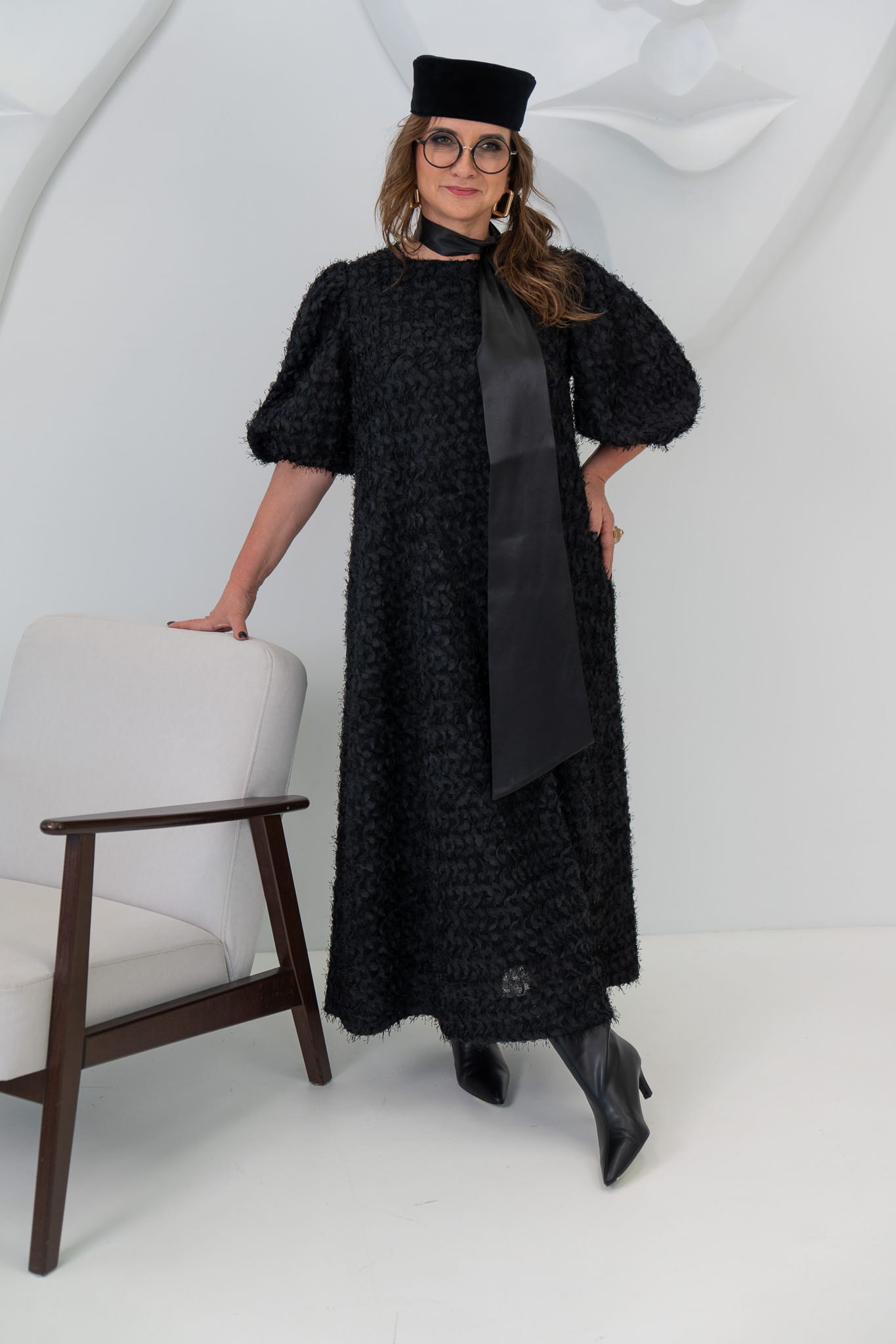 Melna A silueta kleita. Maxi garuma kleita.