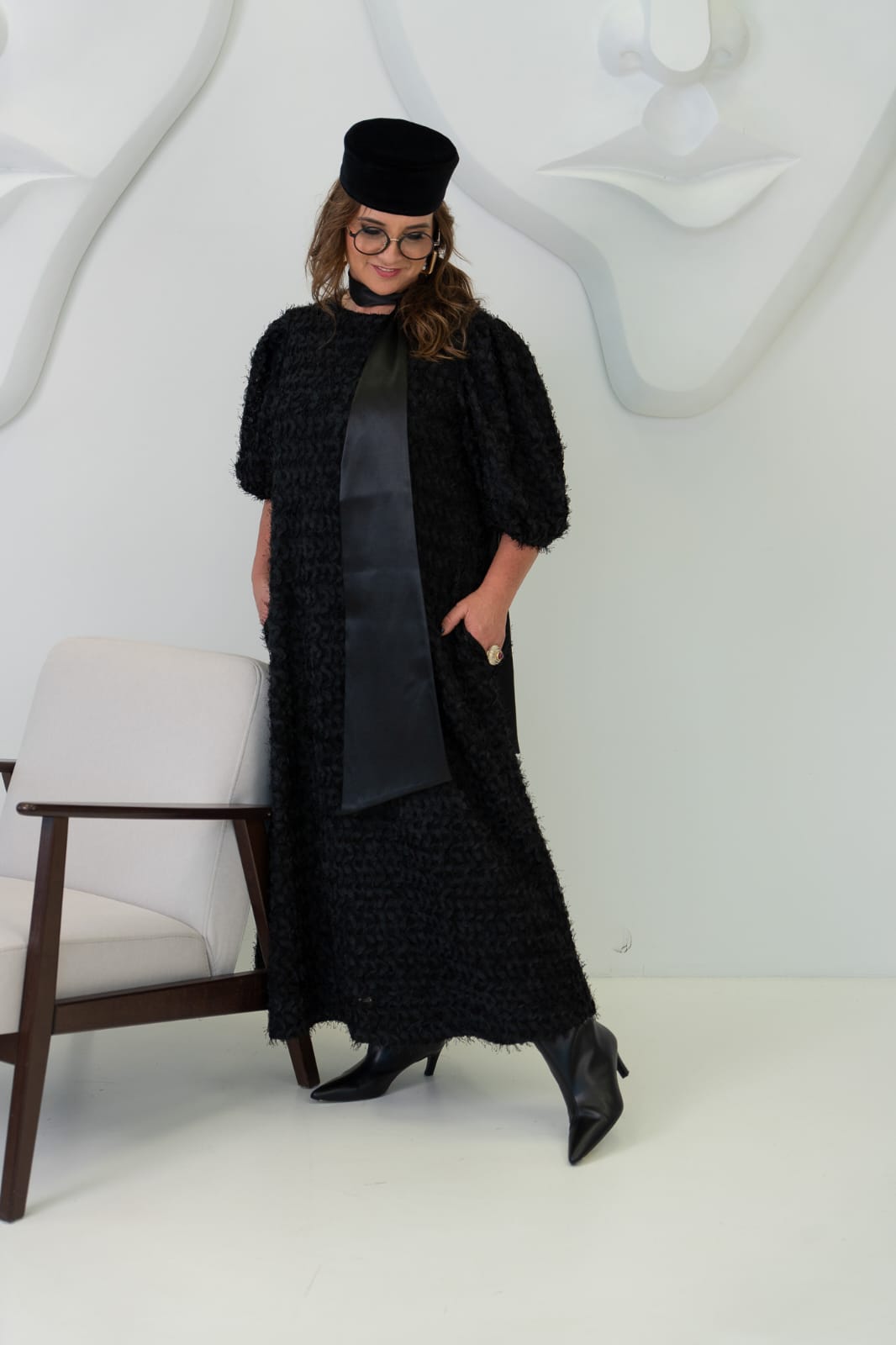 Melna A silueta kleita. Maxi garuma kleita.