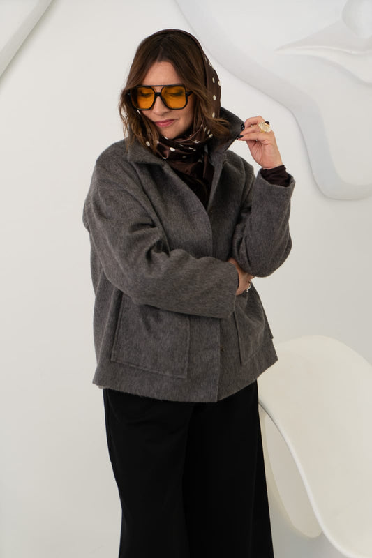 Brūni pelēka rudens jaka